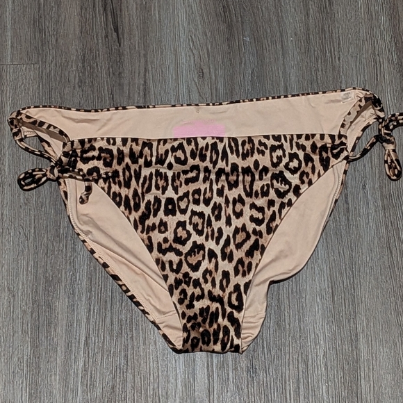 40DD XXL Victoria's Secret Twist Front Bikini & Side Tie Bottoms In Leopard - Picture 7 of 11